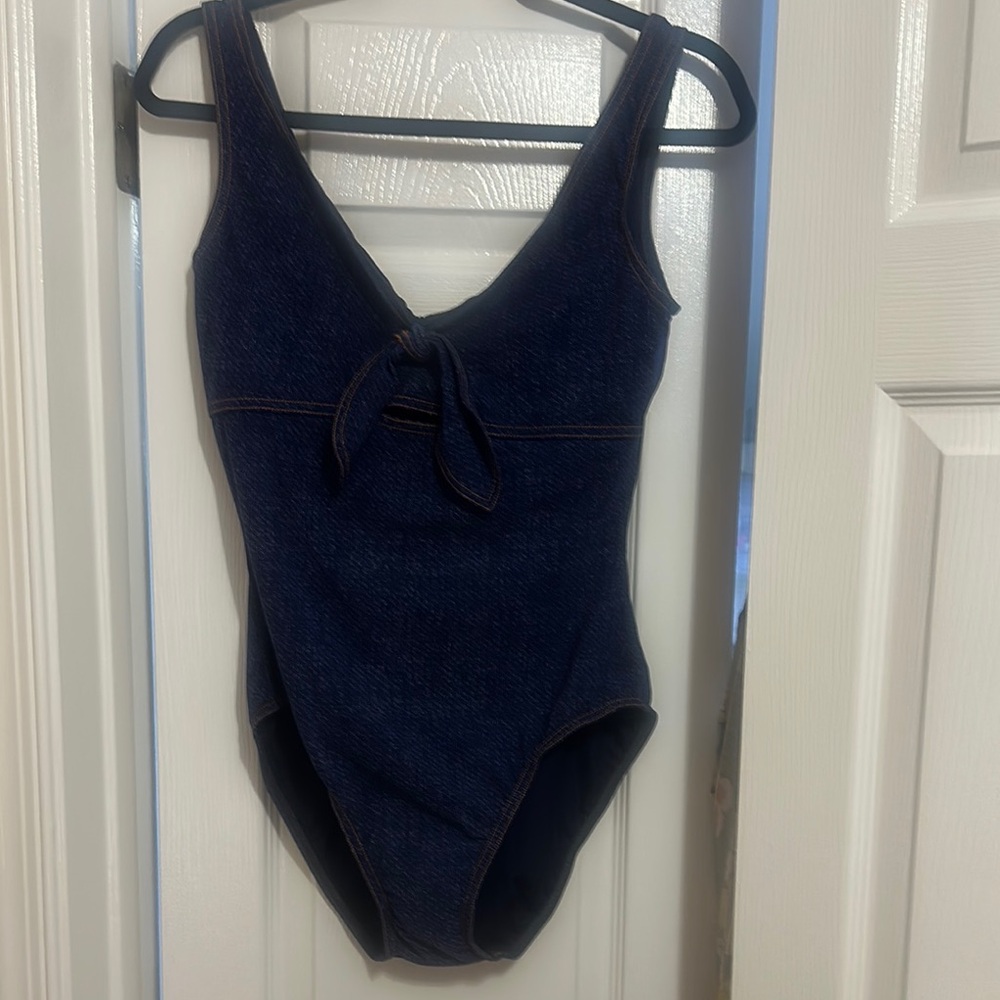Classic Navy One-Piece Swimsuit KARLA COLLETTO